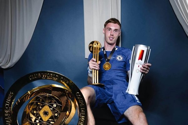 金牛股 科尔·帕尔默确实“好得吓人”。这是他的超级明星时刻