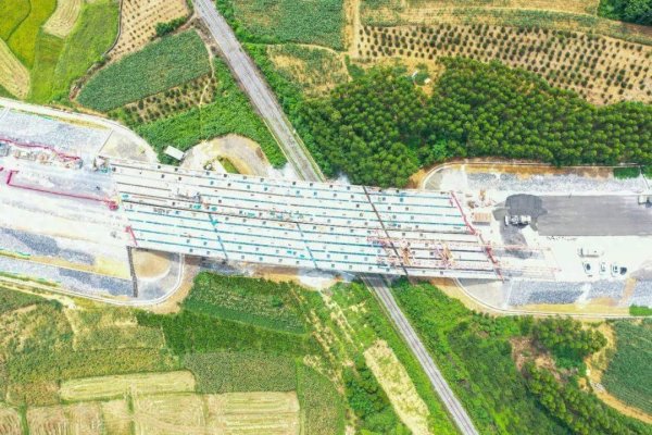 广瑞网  刚刚！来宾西过境线高速公路主线全线贯通