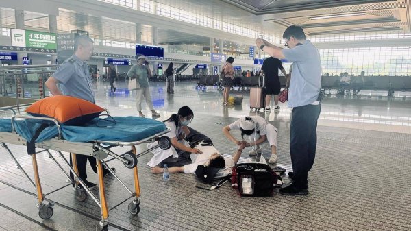 钱盈配 24分钟的应急救援！邵阳车站上演生命接力